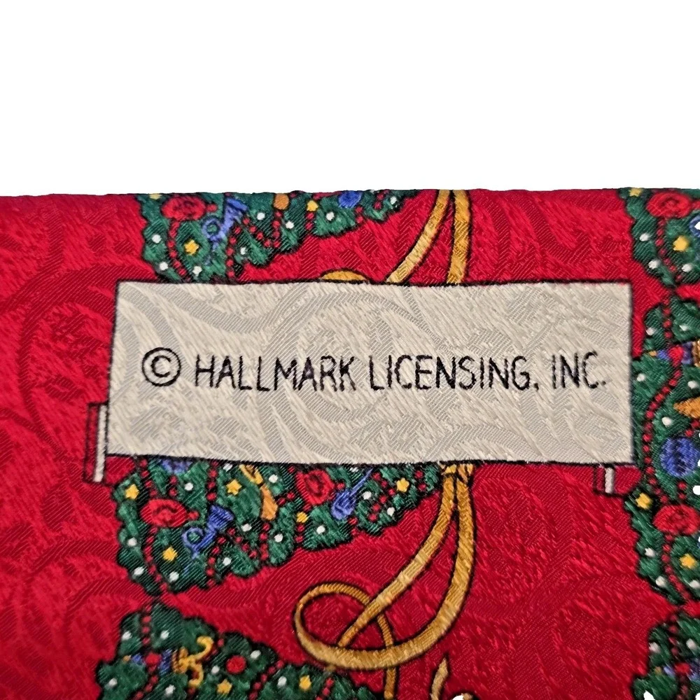 Vtg‎ 90s Hallmark Christmas Tie Red Silk Made in USA Holiday Traditions Trees